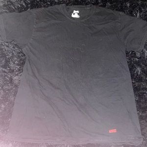 2 supreme hanes tshirts